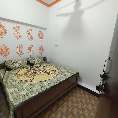 Awadh Guest House Ayodhya Exterior photo