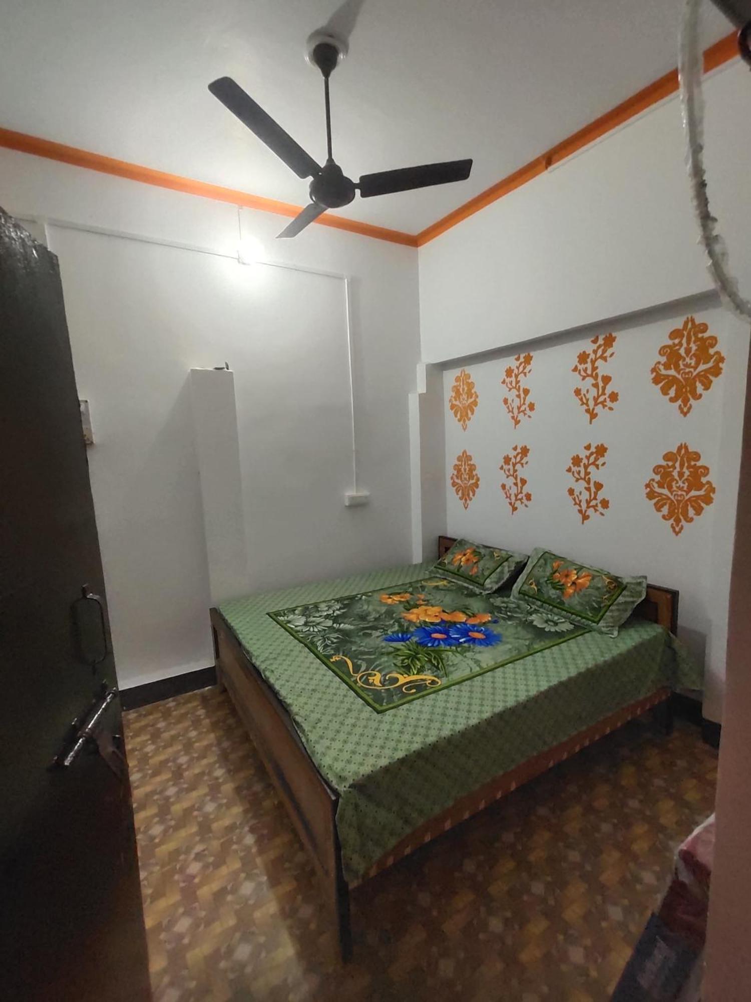 Awadh Guest House Ayodhya Exterior photo